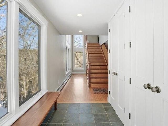 house with 4 bedroom, Oak Bluffs MA ES105611641