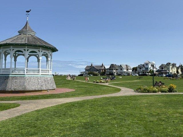 house with 4 bedroom, Oak Bluffs MA ES105661009
