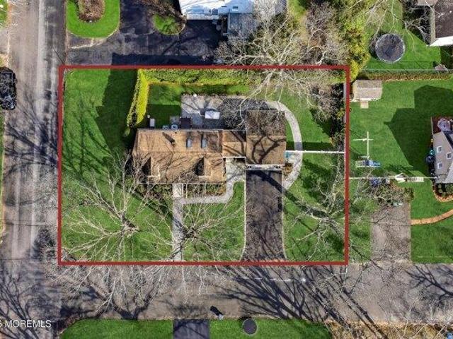 house with 4 bedroom, Oakhurst NJ ES105291474