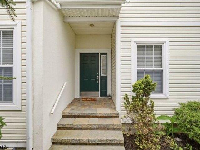 house with 4 bedroom, Oakland NJ ES105609819