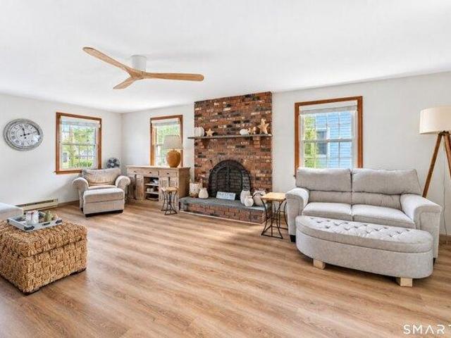 house with 4 bedroom, Old Lyme CT ES105652775