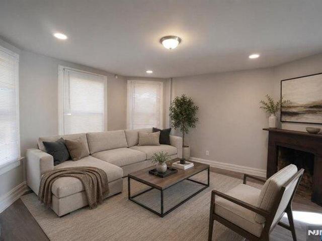 house with 4 bedroom, Orange NJ ES105713721