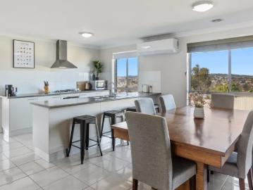 house with 4 bedroom, Orange NSW DS102341290