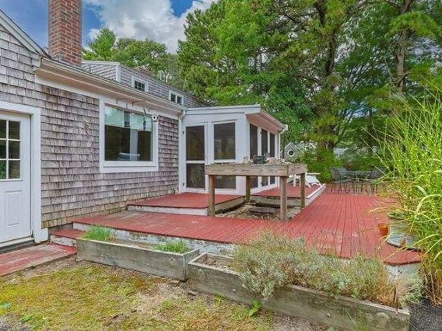 house with 4 bedroom, Orleans MA ES106177313