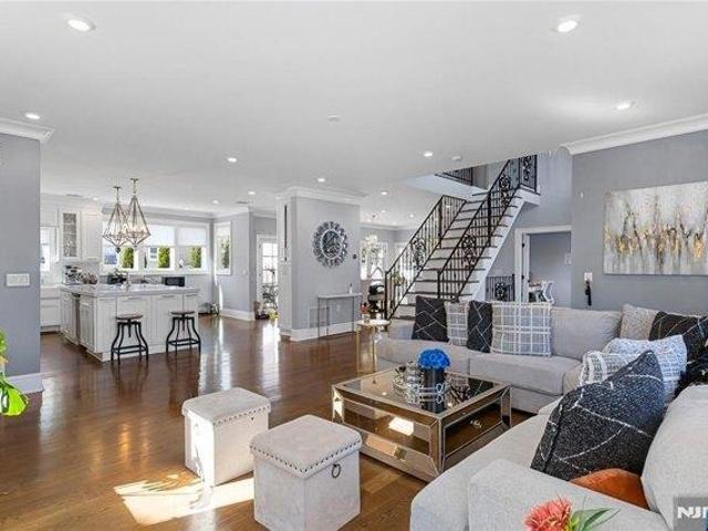 house with 4 bedroom, Paramus NJ ES103500536