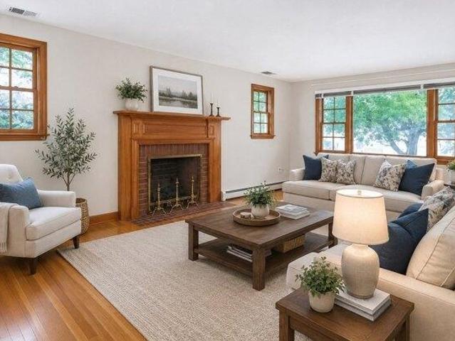 house with 4 bedroom, Peabody MA ES105474856