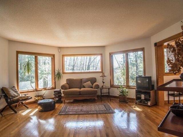 house with 4 bedroom, Pelham MA ES104443403