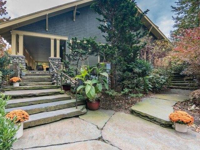 house with 4 bedroom, Pelham MA ES104480564