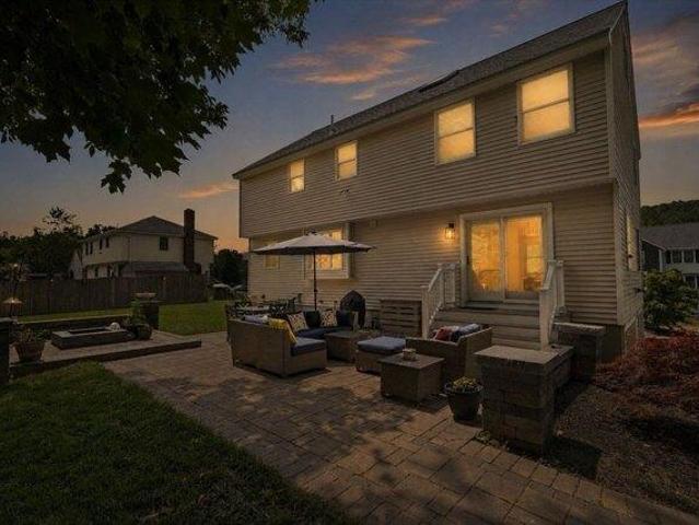 house with 4 bedroom, Pepperell MA ES104115795