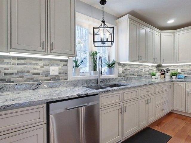 house with 4 bedroom, Pepperell MA ES105402882