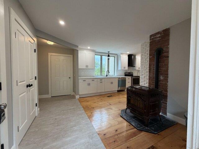 house with 4 bedroom, Peterborough NH ES105513541