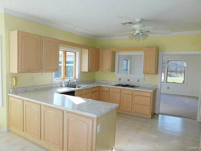 house with 4 bedroom, Pine Bush NY ES105287618