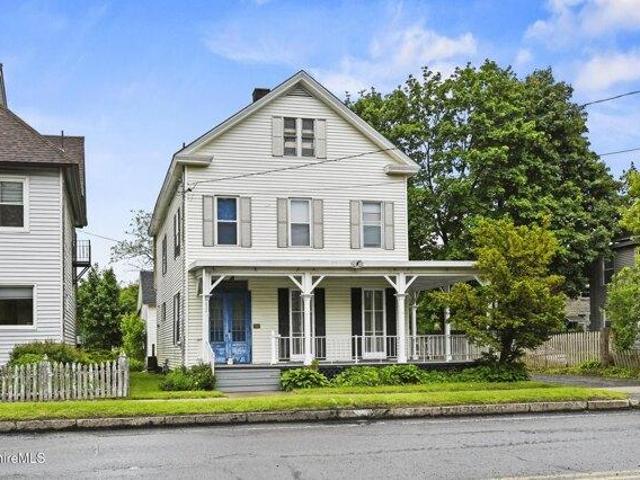 house with 4 bedroom, Pittsfield MA ES104542644