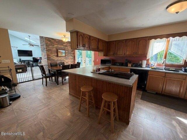 house with 4 bedroom, Pittsfield MA ES105385718