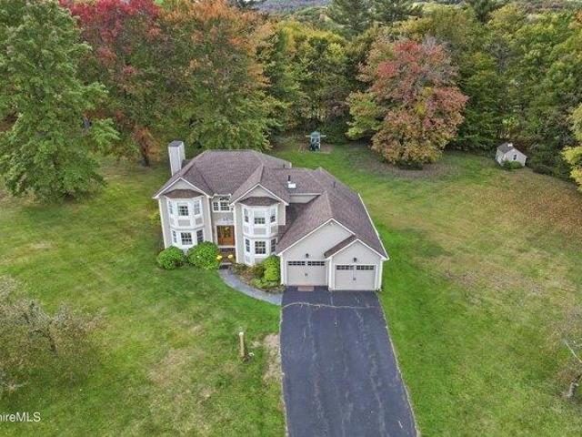 house with 4 bedroom, Pittsfield MA ES105415567
