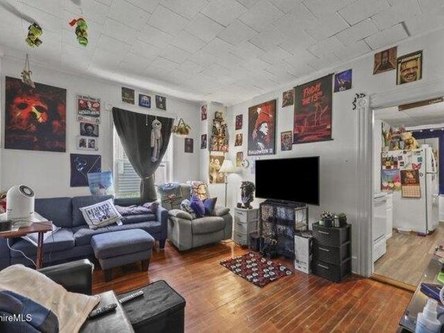 house with 4 bedroom, Pittsfield MA ES105442039