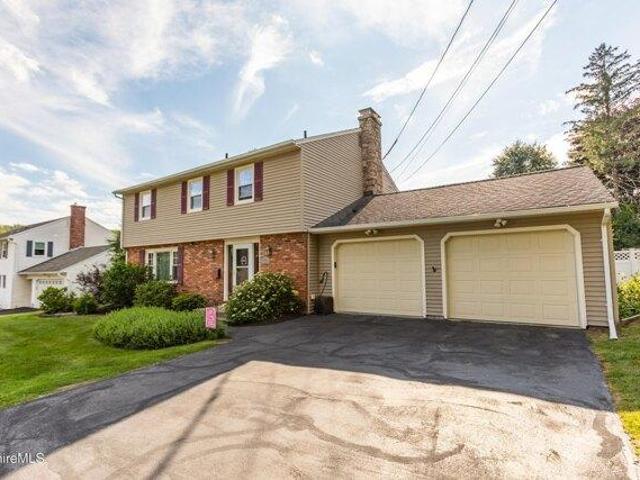 house with 4 bedroom, Pittsfield MA ES105511914