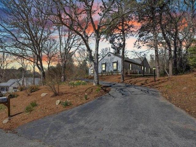house with 4 bedroom, Pocasset MA ES105575366
