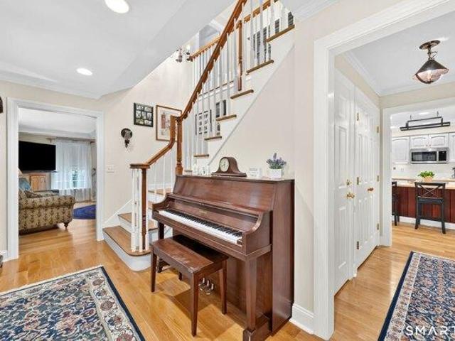 house with 4 bedroom, Portland CT ES105630754
