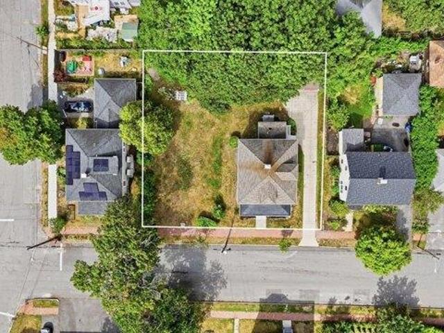 house with 4 bedroom, Portland ME ES105586636