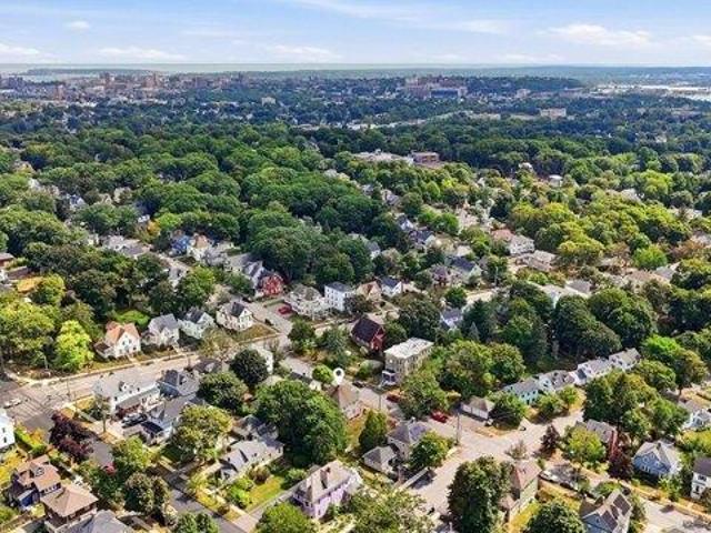 house with 4 bedroom, Portland ME ES105749395