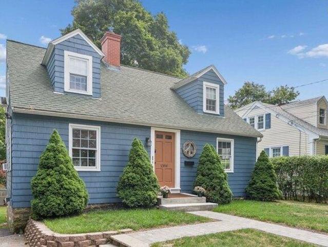 house with 4 bedroom, Portsmouth NH ES105577224