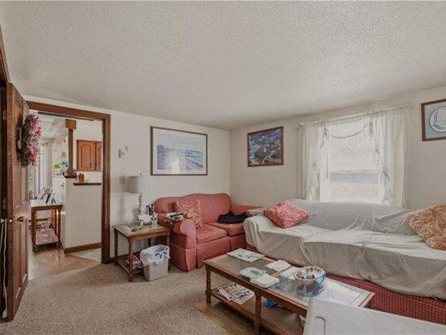 house with 4 bedroom, Portsmouth RI ES105557481