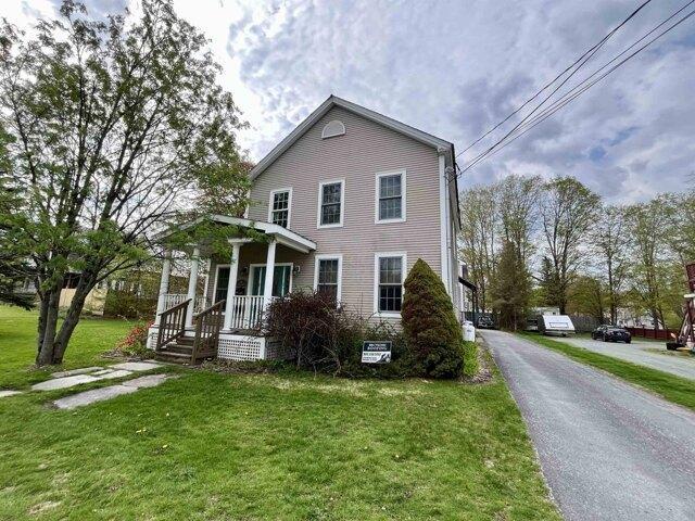 house with 4 bedroom, Poultney VT ES105557750