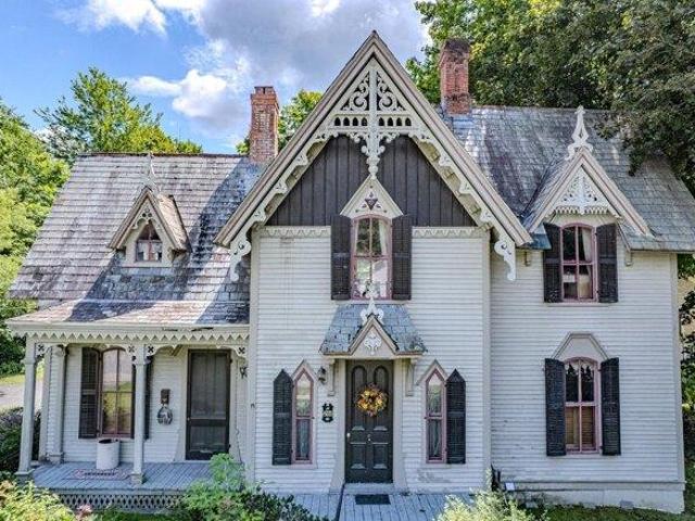 house with 4 bedroom, Poultney VT ES105533412