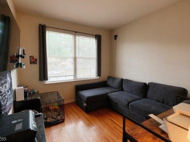 house with 4 bedroom, Plainfield NJ ES105476325