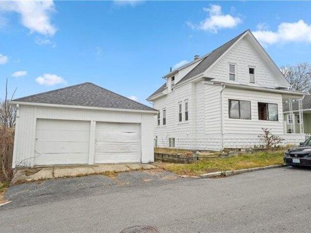 house with 4 bedroom, Providence RI ES104810128