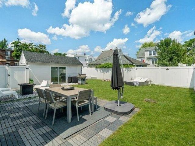 house with 4 bedroom, Quincy MA ES105562109