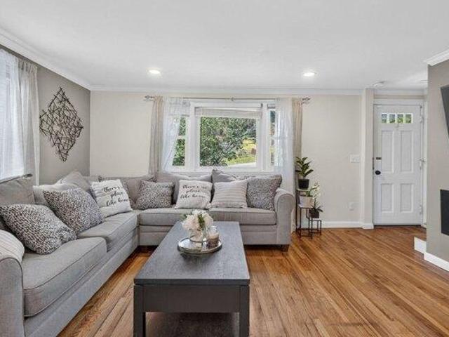 house with 4 bedroom, Randolph MA ES105513465