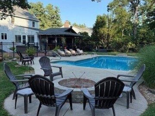 house with 4 bedroom, Raynham MA ES105367993