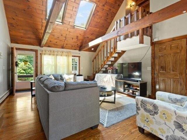 house with 4 bedroom, Raynham MA ES105384584