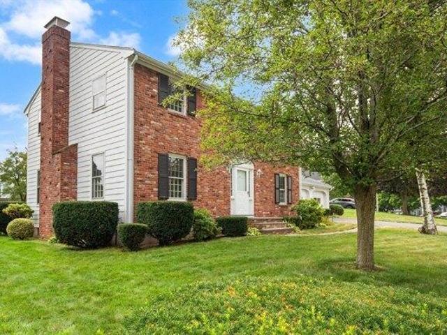 house with 4 bedroom, Reading MA ES105614061