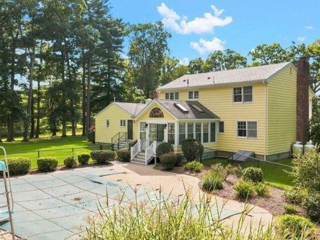 house with 4 bedroom, Rehoboth MA ES105712475