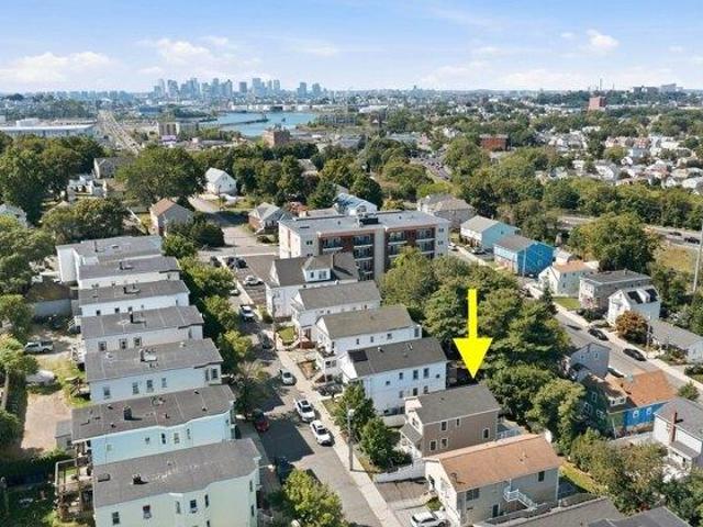 house with 4 bedroom, Revere MA ES105548252