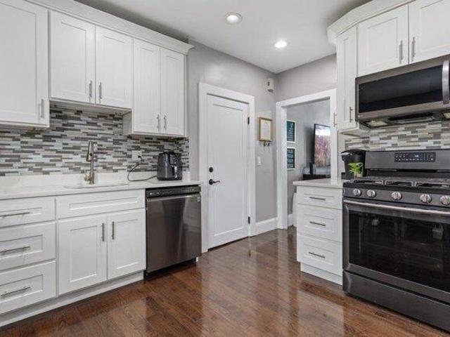 house with 4 bedroom, Revere MA ES105561522
