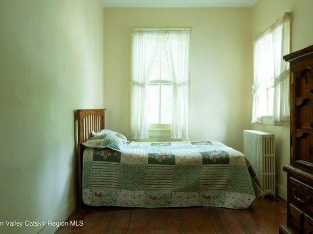 house with 4 bedroom, Rhinebeck NY ES105287833
