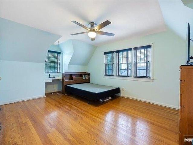 house with 4 bedroom, Ridgefield NJ ES105660702