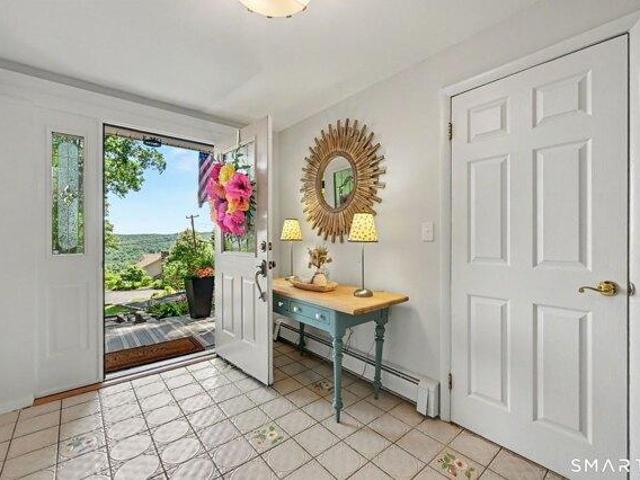 house with 4 bedroom, Ridgefield CT ES104853418