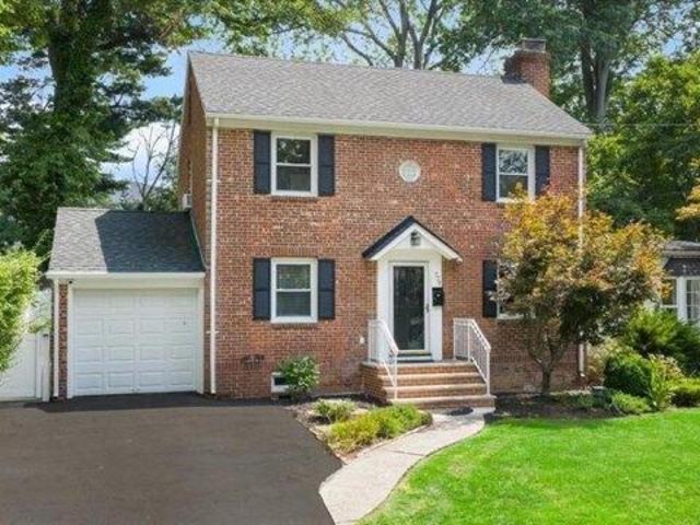 house with 4 bedroom, River Edge NJ ES105591247