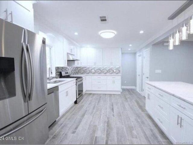 house with 4 bedroom, Riverside CT ES105561323
