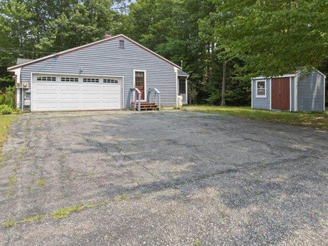 house with 4 bedroom, Rochester NH ES105514123