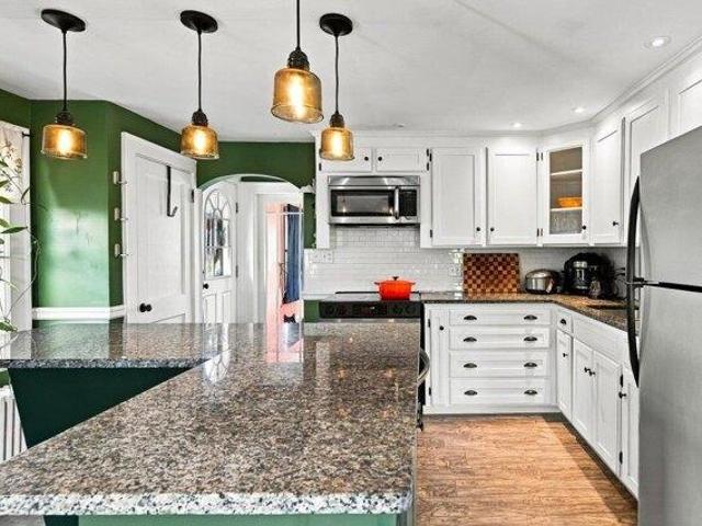 house with 4 bedroom, Rochester NH ES105533351