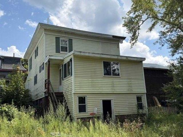 house with 4 bedroom, Rochester NH ES105548722