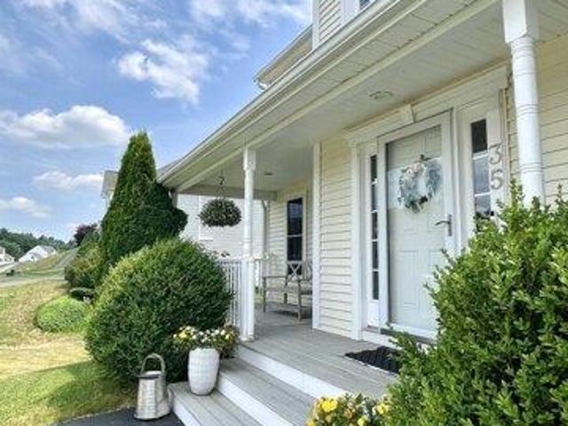 house with 4 bedroom, Rutland MA ES105513467