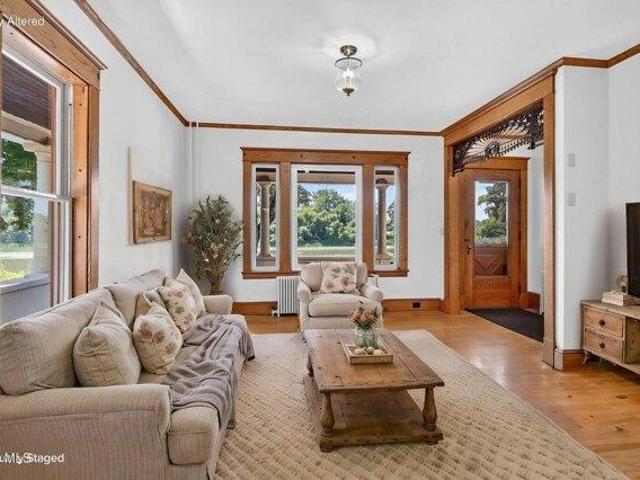 house with 4 bedroom, Scotia NY ES105291806