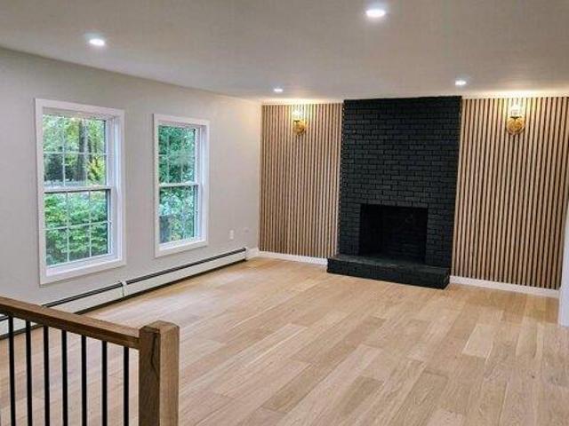 house with 4 bedroom, Scarborough ME ES105873228